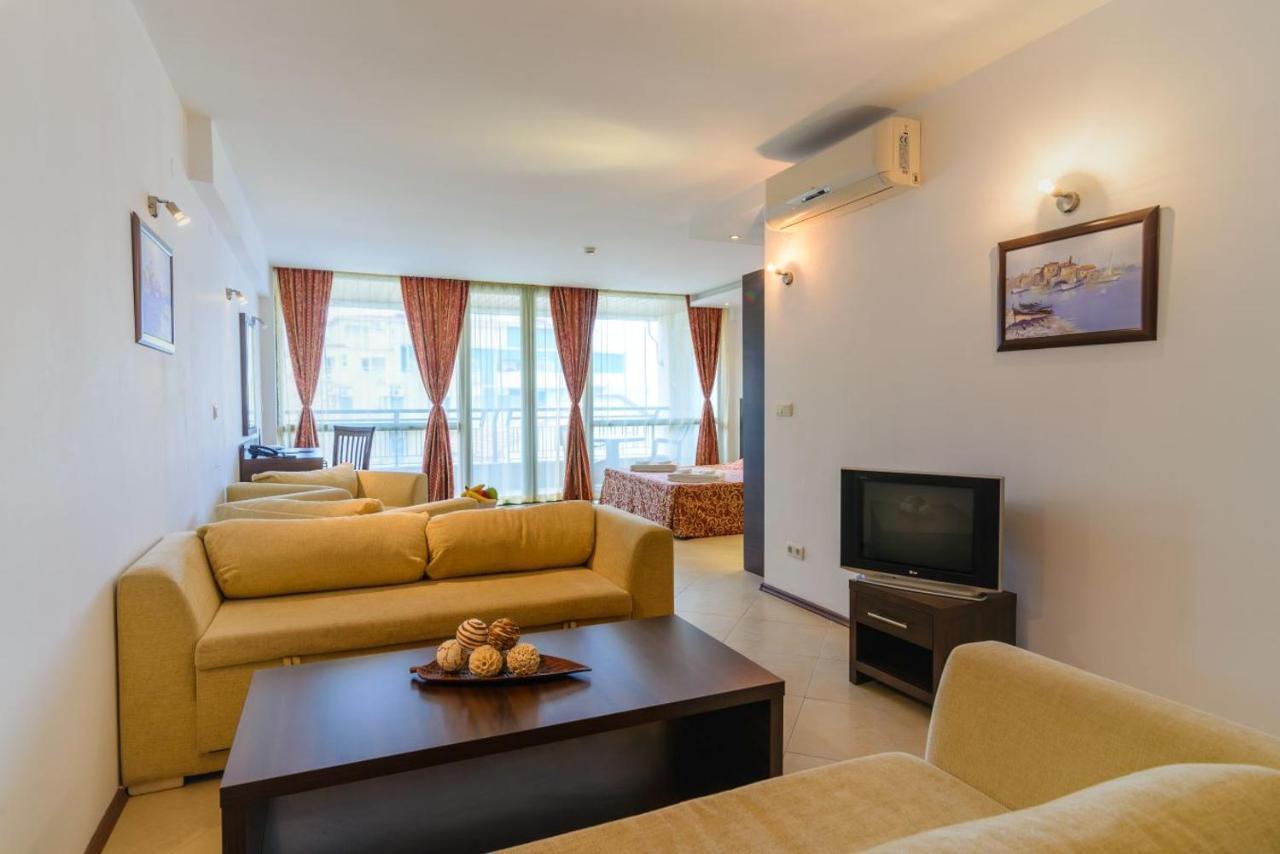 Spacious Studio With Balcony & Pool By The Marina バルチク エクステリア 写真